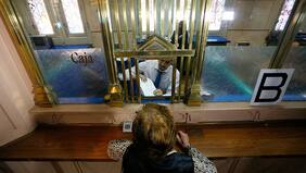 La Tía Rica se luce con sus "créditos sociales"