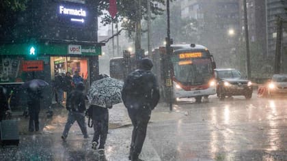Minsal declara Alerta Sanitaria en toda la Región Metropolitana ante pronóstico de nuevas lluvias y riesgo de aluviones