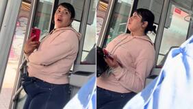 “Triste tu vida, haz tu pega bien”: chofer del sistema Red graba a joven que paró micro, sacó cigarro y acusó “machismo”