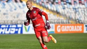 “Pasé por un momento jodido… merecía disfrutar un partido…”: Franco Torgnascioli le ganó al cáncer y volvió a atajar por Everton