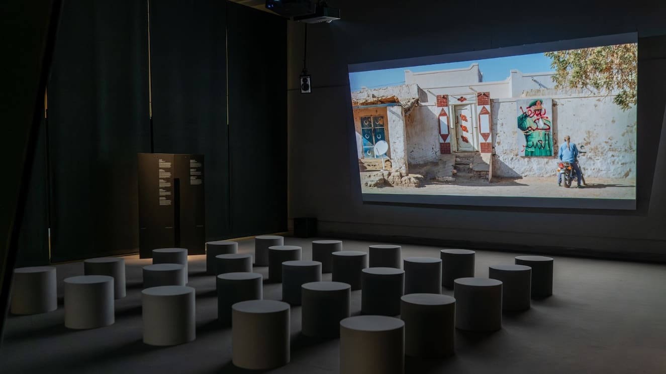 La aclamada exposición “Your Ghosts Are Mine” se extiende en Santiago: estará hasta el 1 de noviembre