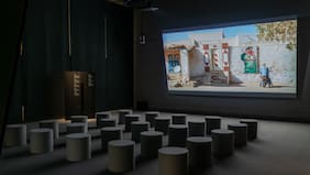 La aclamada exposición “Your Ghosts Are Mine” se extiende en Santiago: estará hasta el 1 de noviembre
