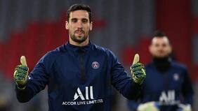 Preocupación por Sergio Rico: arquero del PSG vuelve a estar sedado y permanece grave en la UCI