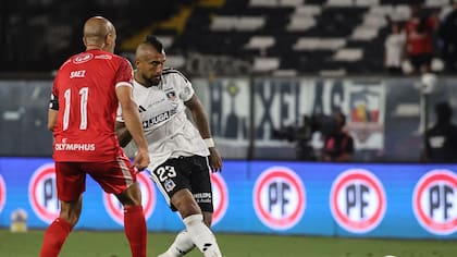 Exentrenador de Colo Colo le da duro a Arturo Vidal: “Fue lo más bajo del equipo, lo vi muy desordenado”