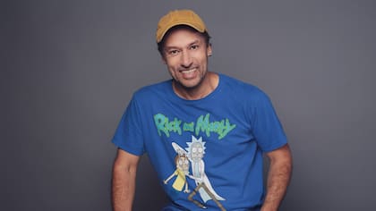Andrés Velasco presentó a su nueva pareja 15 años menor: es una conocida dj
