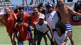 El cruce entre Edmundo Varas y equipo de Rojo en partido de los candidatos