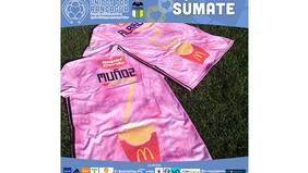 Sólo falta el ketchup: O'Higgins trae de regreso las camisetas de papas fritas