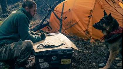 Brad Pitt queda atrapado en Alaska junto a su perro en El corazón de la bestia