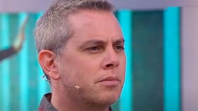 "Son bien cara de r..., ahora todos sus compañeros de trabajo 'ay, qué pena'. Cuando estuvo solo nadie quiso hablar", opina Sergio Rojas sobre saludos a Viñuela quien se va de Mega