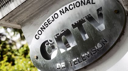 CNTV sanciona a Telecanal por retransmitir canal ruso: señal recibe duro castigo por una semana