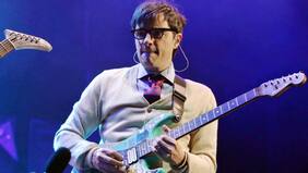 “Chile conch... me estoy calentando como sopaipilla...”: Rivers Cuomo, insigne voz de Weezer, se acordó de Chile