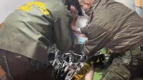 La madre no pudo salir de su casa: carabineros atiende parto en medio de inundación en Lo Espejo