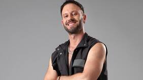 "No mucha gente sabe mi nombre. En comentarios de Aquí Se Baila es '¿quién es él?'. A veces me confunden con 'Guagüito...'", expresa el actor Hernán Contreras