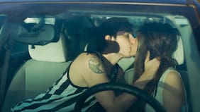 ¿Existen multas por tener sexo en un auto si estás en la vía pública?