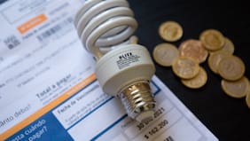 Se prevén alzas de hasta un 88% en el precio de las cuentas de la luz: Comisión Nacional de Energía aprueba informe definitivo