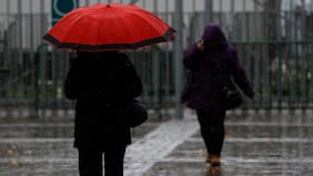 Después de tanta amenaza, confirman lluvia en Santiago: así sería el sistema frontal de la próxima semana