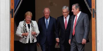 Punto de prensa de Sebastian Piñera junto a los ex presidentes