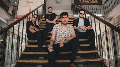 Banda El Último Viaje saca pecho por nominación al Pulsar: así es Huellas, el disco que va por el galardón a “Música romántica”