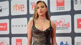 “Tú no puedes ser real”: Ester Expósito se transformó en la chica del bikini azul y revolucionó las redes