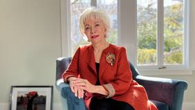 Isabel Allende publica su primer cuento infantil: “pone el tema del bullying sobre la mesa”