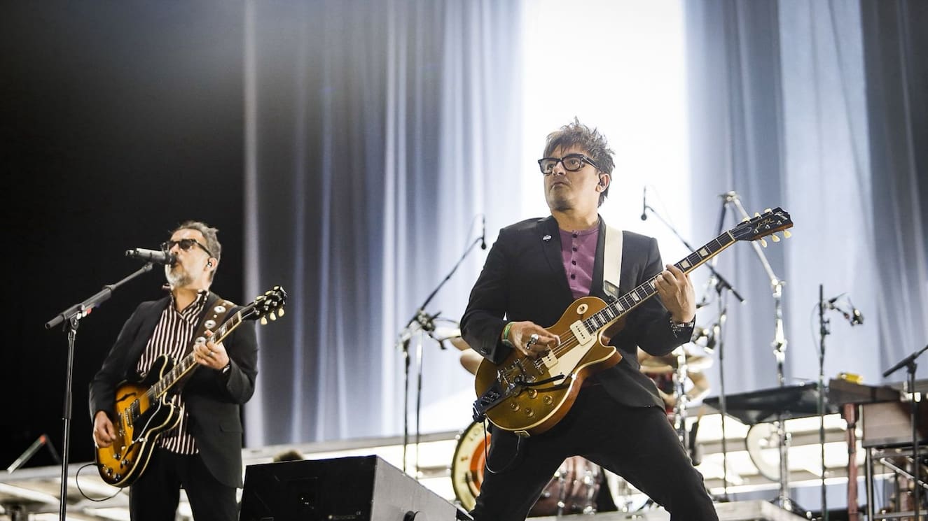 Los Bunkers marcan un hito para la música chilena cerrando a todo voltaje un masivo sábado en el Lollapalooza