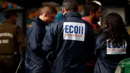 Mujer de 65 años fue asesinada por encapuchados que ingresaron a su domicilio en Coronel: su pareja de 72 años resultó con heridas graves