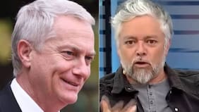 “Debe estar golpeándose la cabeza”: Jorge Baradit reacciona a polémica frase de Kast y lo califica de “peligroso”