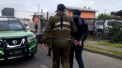 Lo siguió tras altercado con su pareja y cuñada: detienen a gendarme por disparar a presunto delincuente en Los Ángeles
