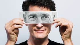 Estudio afirma que las personas dejan de ser jóvenes a los 34 años