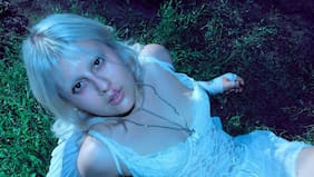 Pop alternativo en duelo: la artista chilena Conijitu lanzó su disco “Conejito x Siempre”