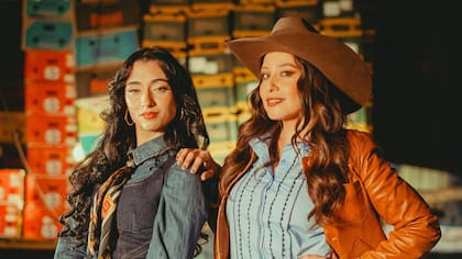 Con María José Quintanilla como especial invitada: Catalina y Las Bordonas de Oro estrena su primera cumbia ranchera