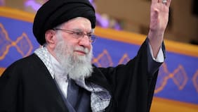 Trump da por muerto al Ayatolá Alí Jamenei: el líder de Irán falleció durante los bombardeos