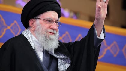 Trump da por muerto al Ayatolá Alí Jamenei: el líder de Irán falleció durante los bombardeos