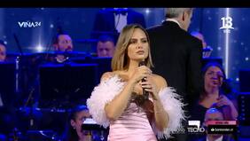 Quién es Pia Toscano, la cantante que cautivó al público de Viña 2024 en el concierto de Andrea Bocelli