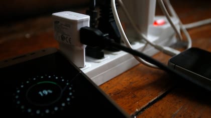 Fiestas Patrias: cómo viajar con tecnología sin cargar de más ni vivir buscando un enchufe