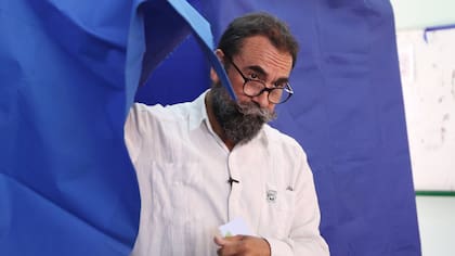 “¡Ándate a Venezuela si tanto te gusta!”: Hugo Gutiérrez saca ronchas tras reflotar polémico video