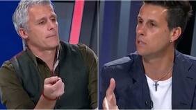 El minuto de furia de Diego Rivarola por castigo a la UC tras incidentes en el clásico: saco chispas con Waldemar Méndez