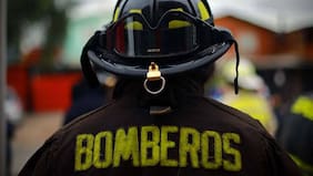 Impactante: Bomberos rescató a hombre que cayó por quebrada de más de 20 metros
