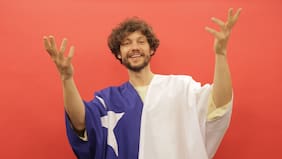 Las claves de la comedia del Gringo Mode On: “En Estados Unidos hay mucho humor excéntrico; acá quieren huevear, y eso es de chistes cortos”