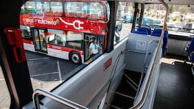 ¿Qué ocurrió con los buses de dos pisos? Gobierno respondió por qué ya no circulan por Santiago