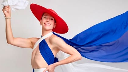 ¡Pero Di Mondo poh!: es “Versace”, no “Versachi”...