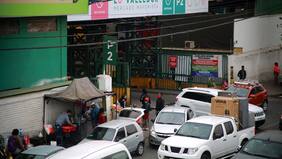 Ministerio del Interior convocó reunión con gerentes de Lo Valledor y La Vega Central tras drástica medida