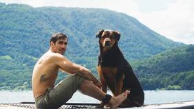 Pedro Astorga habría encontrado el amor con joven influencer de vida sana: estas fotos los delataron