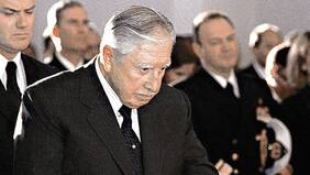 Incluía balazos y hasta un submarino: El supuesto plan secreto para rescatar a Pinochet que reveló Hermógenes Pérez de Arce