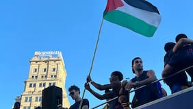 Lo acusan de fomentar el odio: Israel apuntó contra Lamine Yamal por portar bandera de Palestina en medio de festejos por su nuevo título