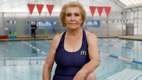 Realizan documental sobre Eliana Busch, nadadora chilena de 90 años que ganó mundial de natación