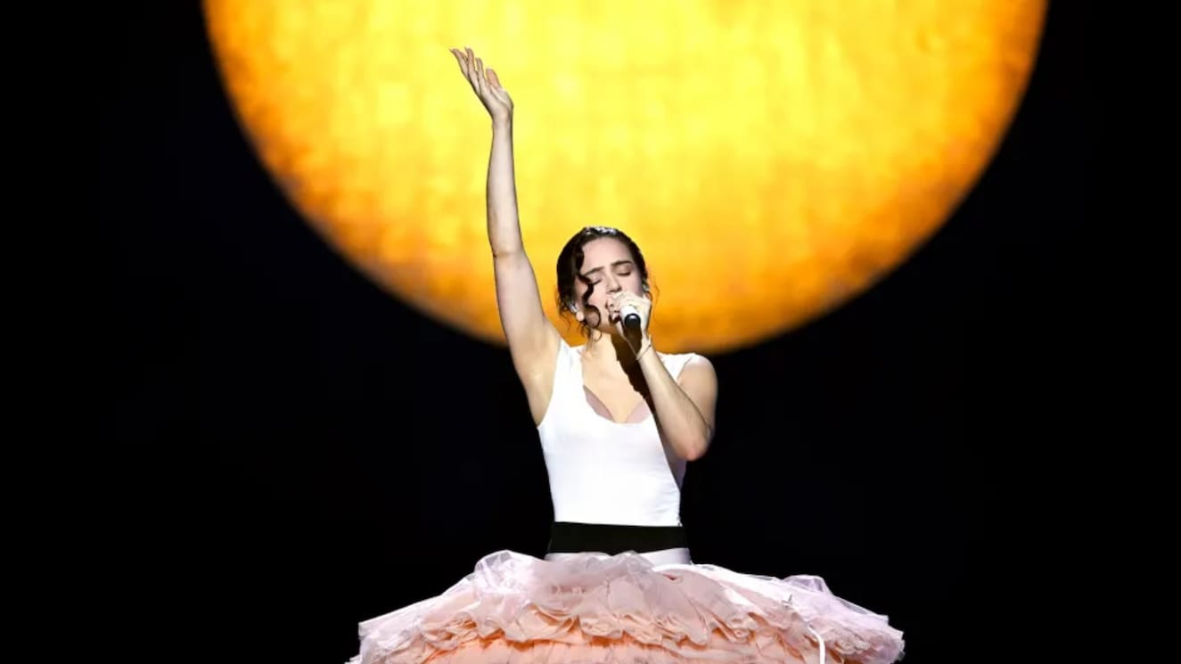 Aún quedan entradas para los conciertos de Rosalía en el Movistar Arena: traerá el “LUX Tour” a Chile