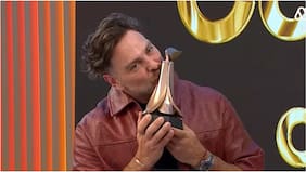 José Antonio Neme recibió su nuevo Copihue de Oro y valioso premio como rey Pop: “No me queda más que agradecer”