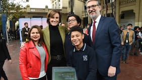 Entregarán más de 130 mil computadores a pingüinos