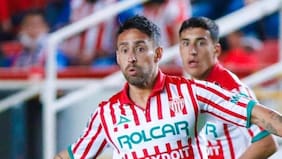 Ya no le va al Necaxa: “Mago” Valdivia no sigue en México y queda como jugador libre